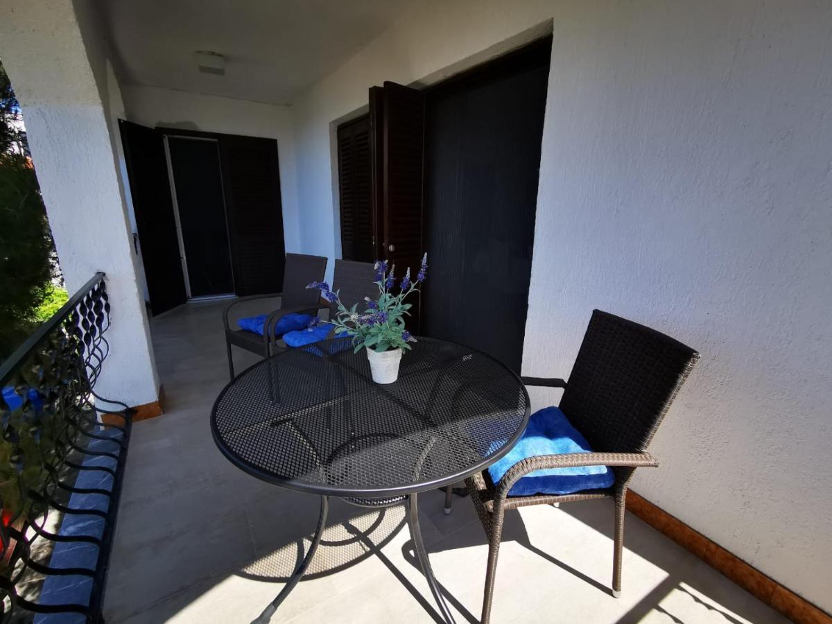 Apartmani Sepcevic Murter Exterior foto